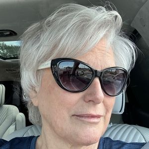 Meet your Posher, Linda